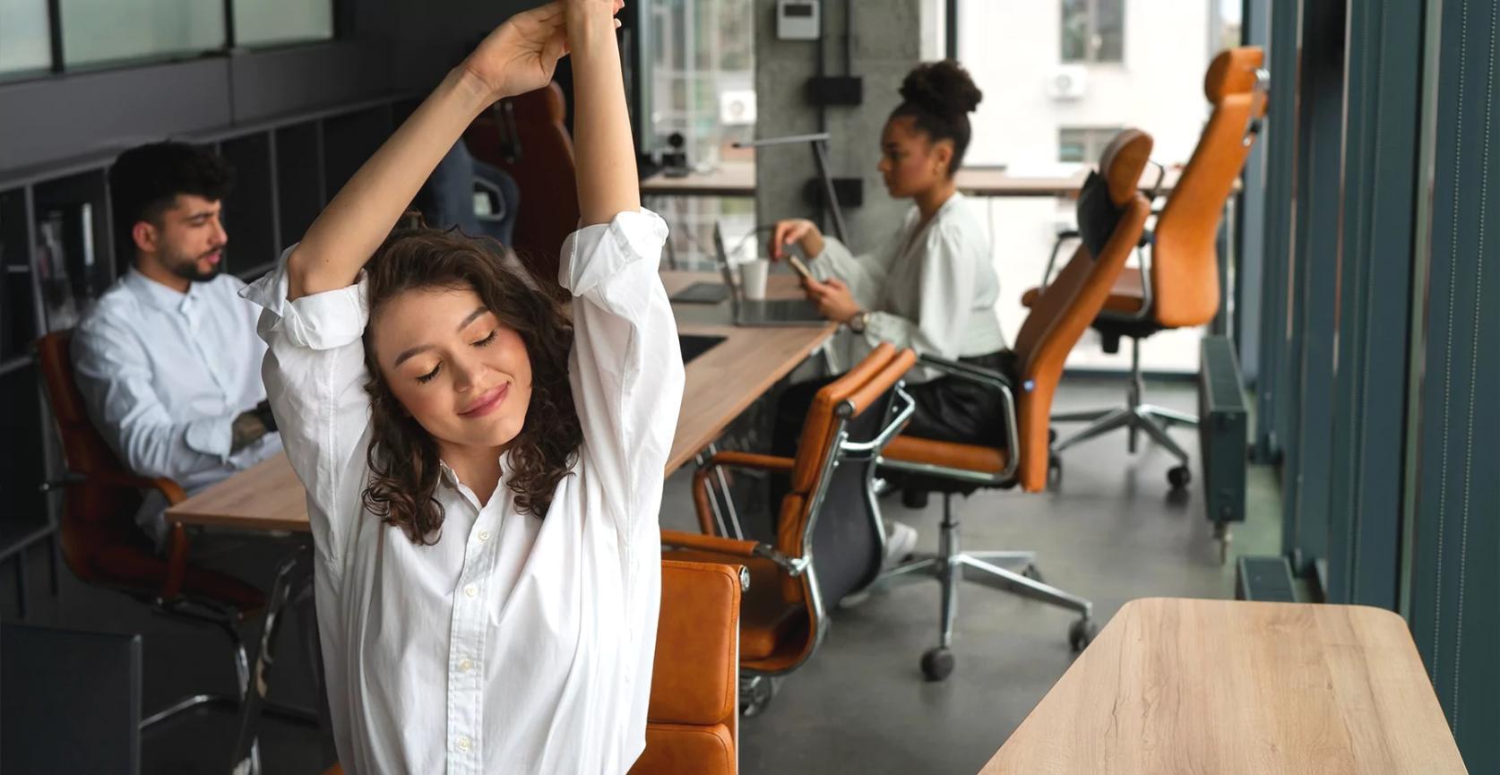 個別指導の様子 - 受講生の進捗に合わせた丁寧なサポート